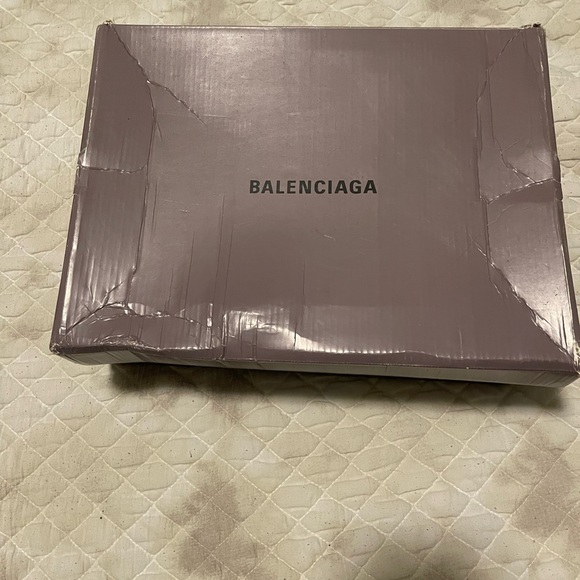 Authentic Balenciaga Triple S Trainers size 41 - Picture 5 of 7